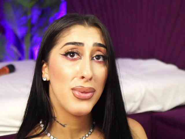 MadamDiamond webcam