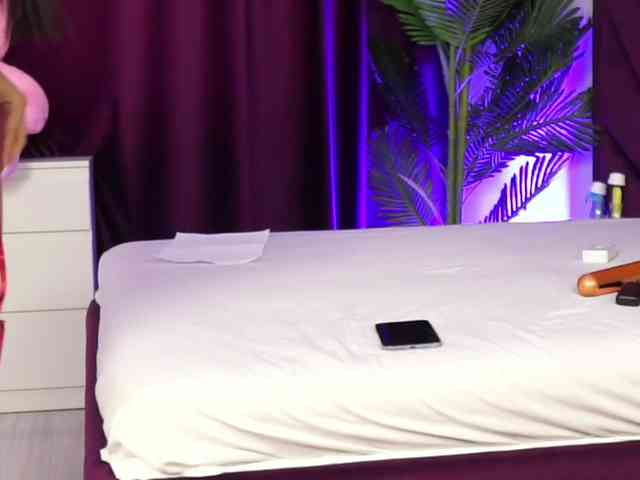MadamDiamond webcam