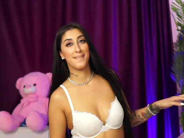 MadamDiamond webcam