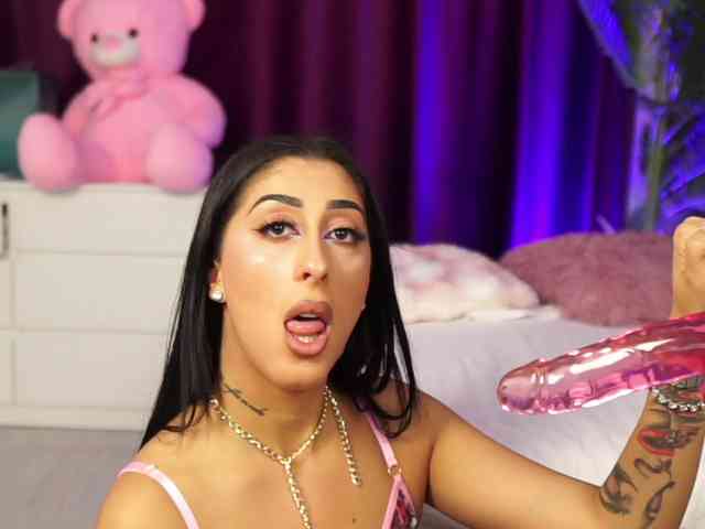 MadamDiamond webcam
