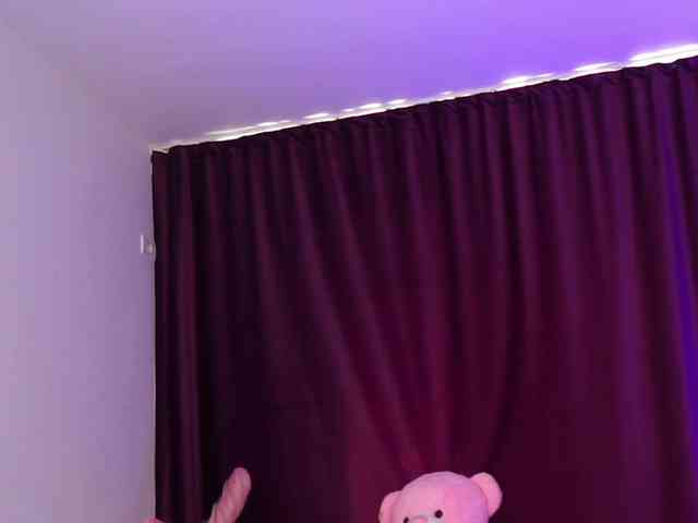 MadamDiamond webcam