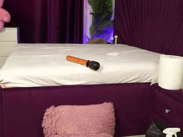 MadamDiamond webcam