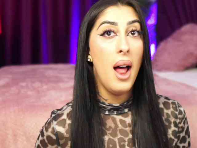 MadamDiamond webcam