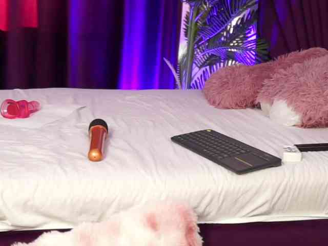 madamdiamond's live room