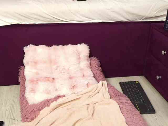 MadamDiamond webcam
