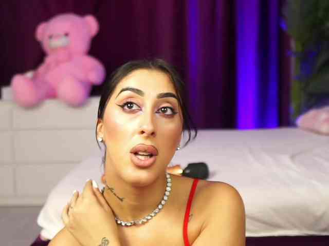 MadamDiamond webcam