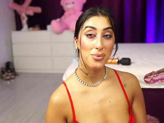 MadamDiamond webcam