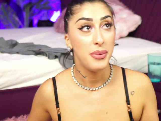 MadamDiamond webcam