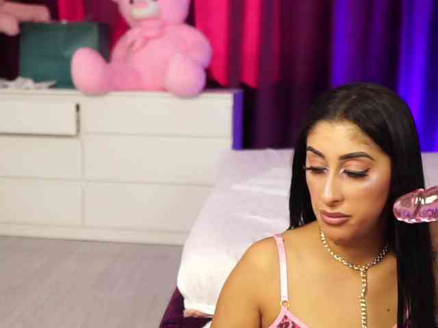 MadamDiamond webcam