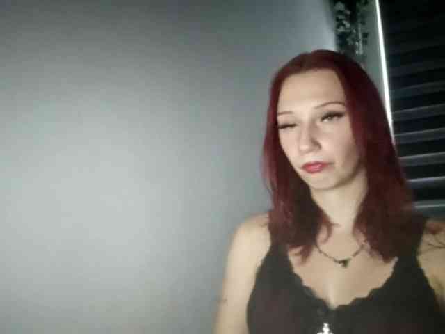NeleLove — live female cam on BongaCams