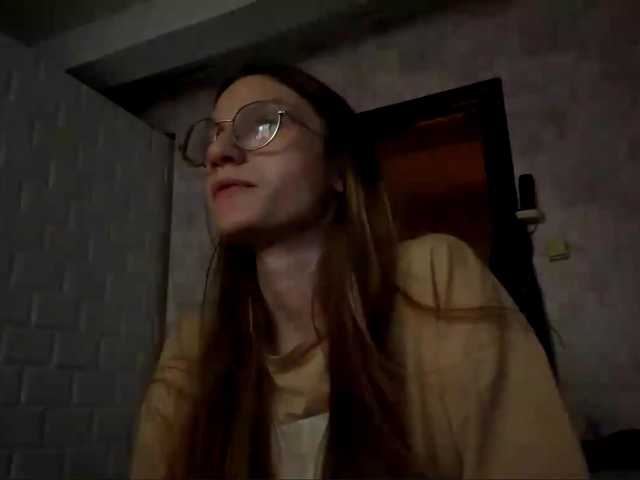 Evacrazys live cam preview