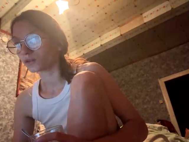 Evacrazys live cam on BongaCams