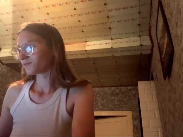 Evacrazys live cam on BongaCams