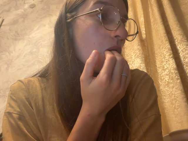 Evacrazys live cam on BongaCams