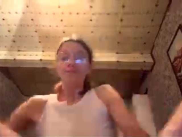 Evacrazys live cam on BongaCams