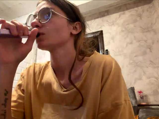 Evacrazys live cam on BongaCams