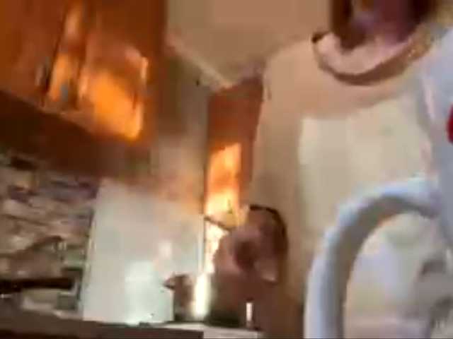 Evacrazys live cam on BongaCams