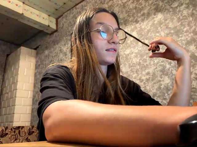 Evacrazys live cam on BongaCams
