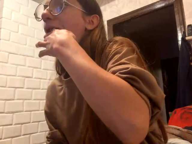 Evacrazys live cam on BongaCams