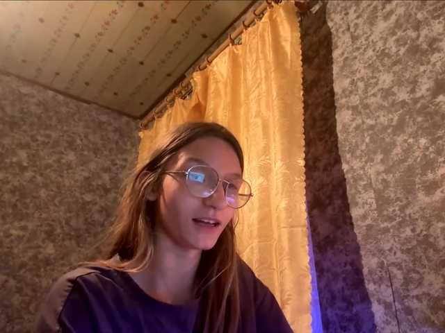 Evacrazys live cam on BongaCams
