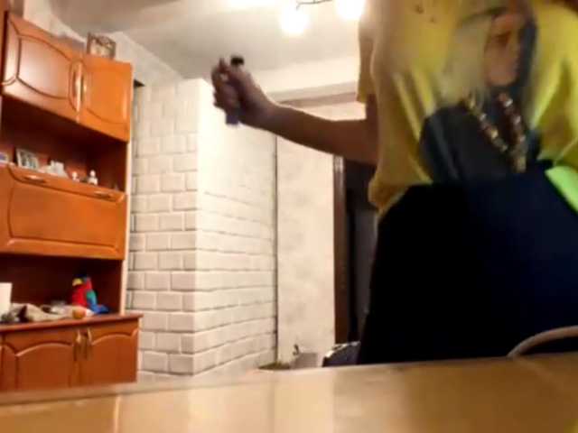 Evacrazys live cam on BongaCams