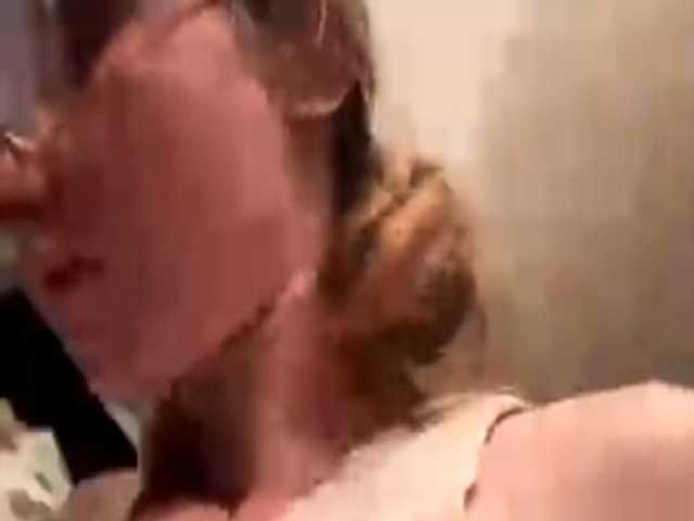 Evacrazys live cam on BongaCams