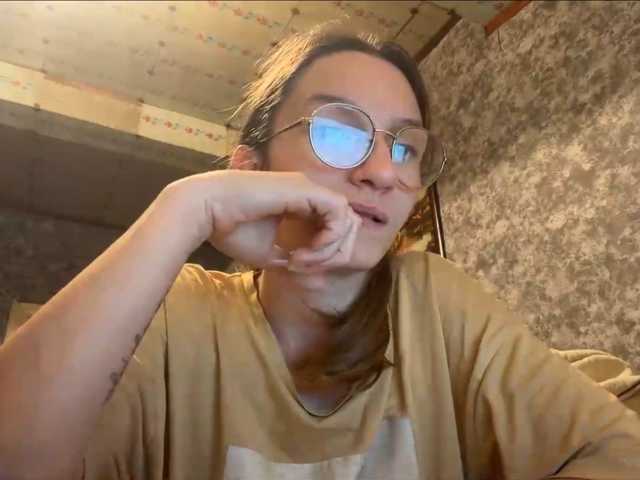 Evacrazys live cam preview