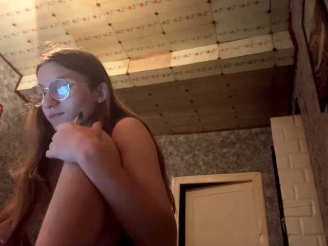 Evacrazys live cam on BongaCams
