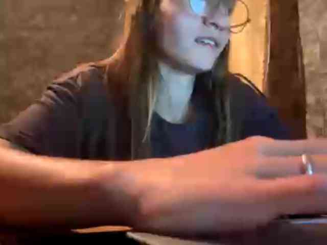 Evacrazys webcam