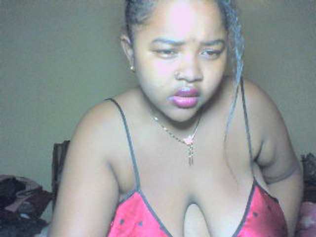 Djenni1 live cam on BongaCams