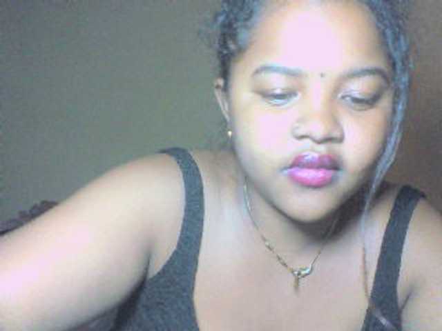 Djenni1 live cam on BongaCams