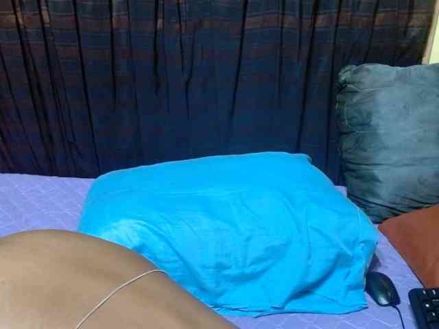 ObedientBlackBabe webcam