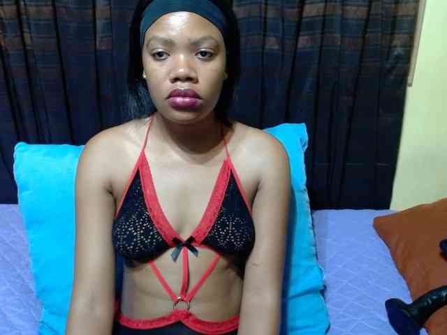 ObedientBlackBabe webcam