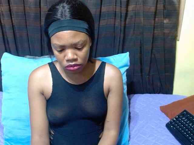 ObedientBlackBabe webcam