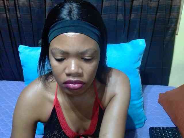 ObedientBlackBabe webcam