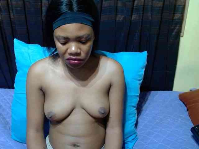 ObedientBlackBabe webcam