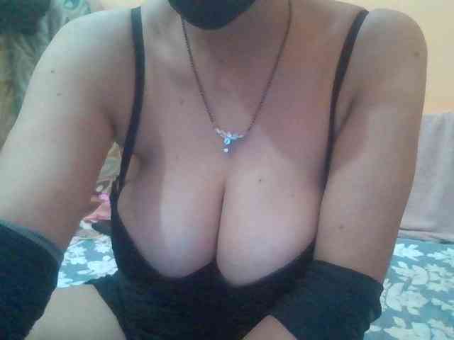 Annagougeous78 webcam