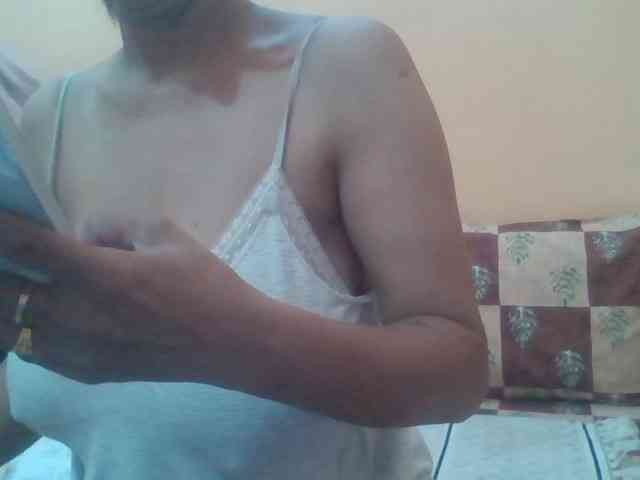 Annagougeous78 webcam
