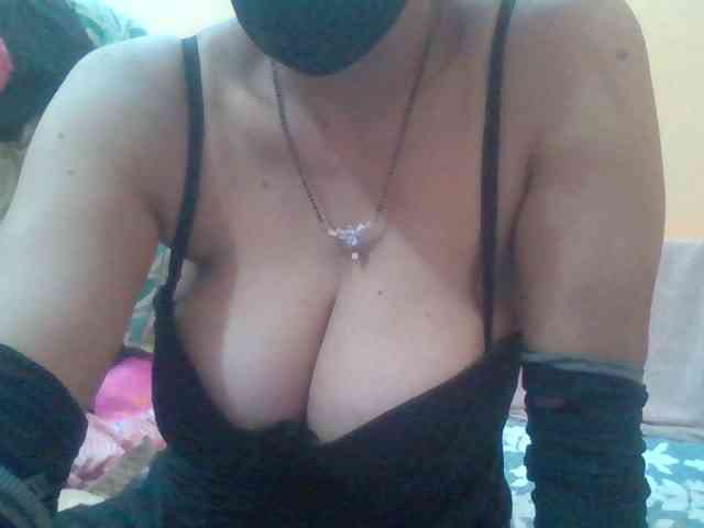 Annagougeous78 webcam
