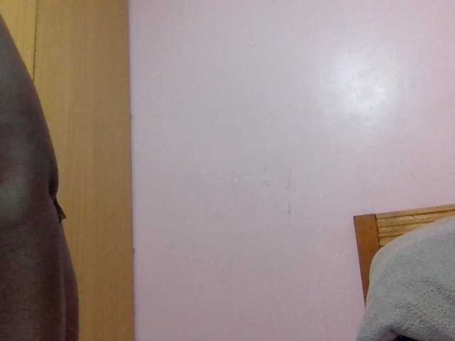 Emma04 live cam on BongaCams
