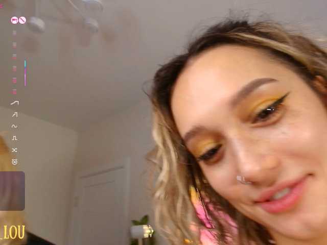 go to chat with My-Lou