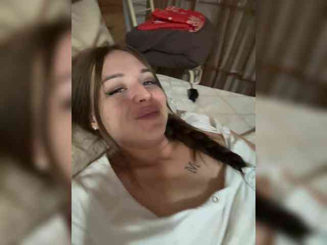Malishka555 webcam