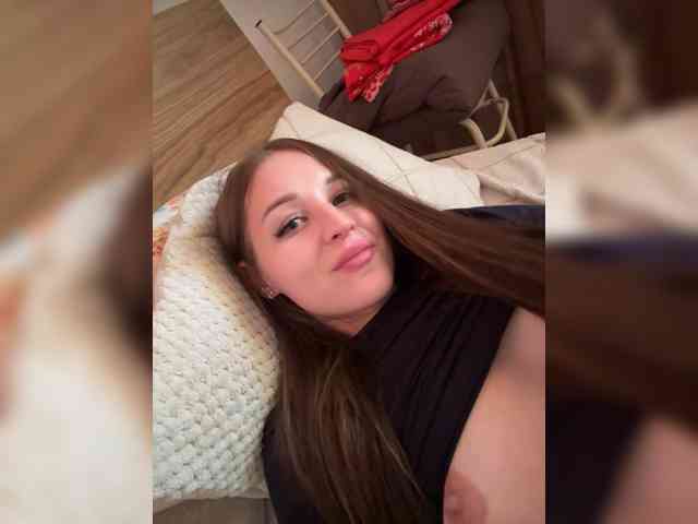 Malishka555 webcam