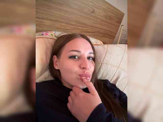 Malishka555 webcam