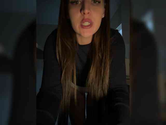 Malishka555 webcam