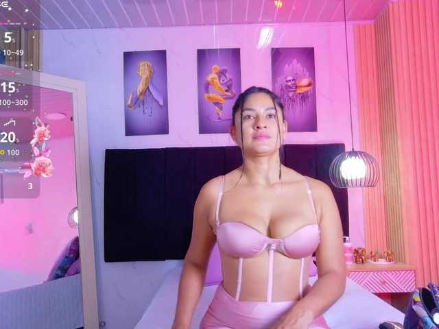 ExoticNativeLatina live cam preview