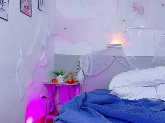 ExoticNativeLatina live cam preview