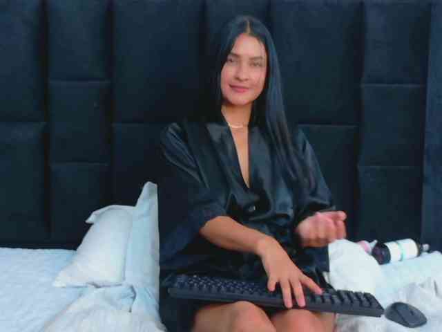ExoticNativeLatina webcam