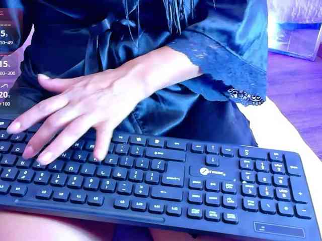 ExoticNativeLatina webcam