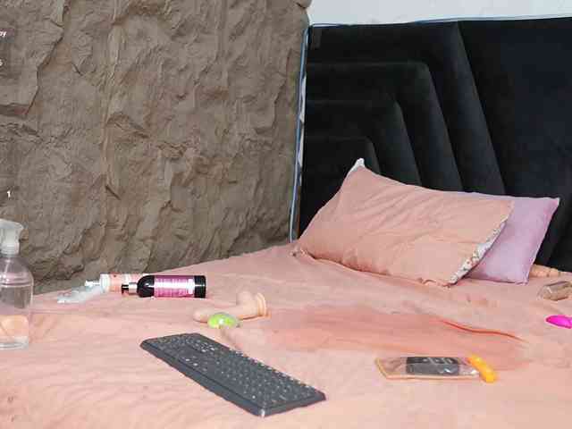 ExoticNativeLatina webcam